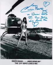 CAROLINE MUNRO signed Autogramm 20x25cm JAMES BOND in Person autograph COA