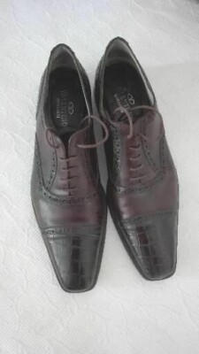 Valentino Garavani Leather and Crocodile Men's Shoes. Valentino men shoes leather.
