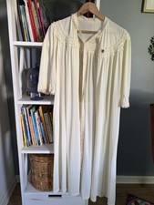 Birkshire peignoir negligee Robe VTG Lace House Coat Duster Ivory Cottagecore L