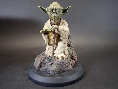 FIGUR STARWARS ATTAKUS YODA USING THE FORCE 17cm SELTENES AUTO MUSTER NR.3