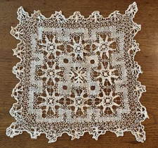 Antique Handmade Bobbin Lace Doily with Stars 12" cira late 1800s to early 1900s