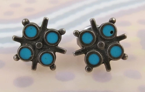 Star four turquoise petite vintage 1970s Zuni sterling silver post stud earring