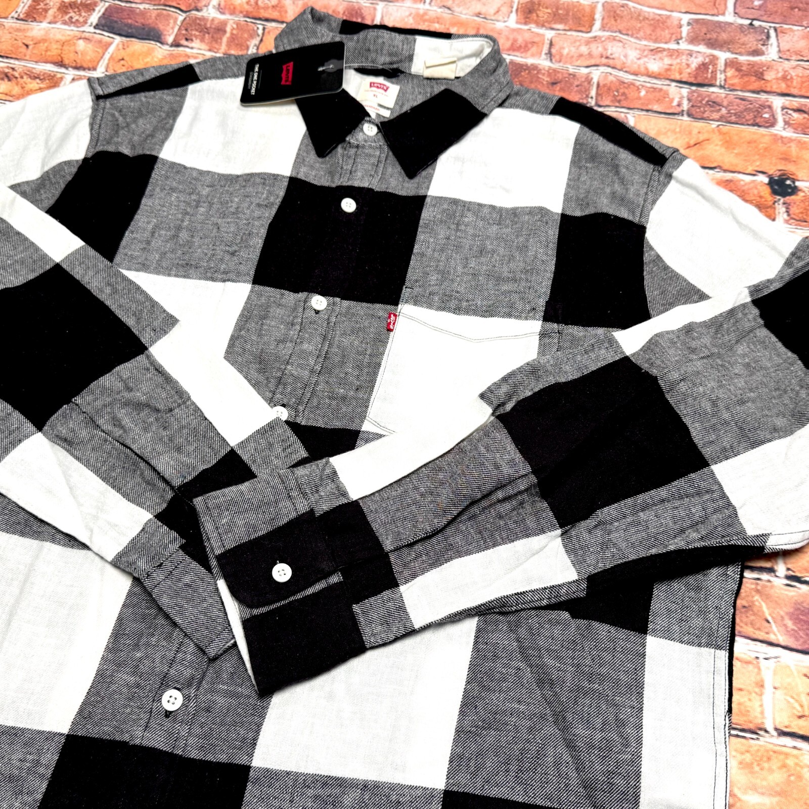 Levis Men XL Classic One Pocket Standard Fit Long Sleeve Flannel Shirt