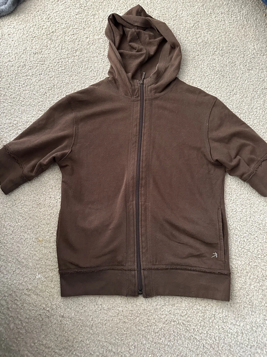 short-sleeved hooded jacket
