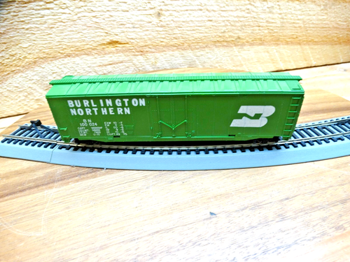 TYCO HO Scale 50' Burlington Northern BN 100024 Box Car