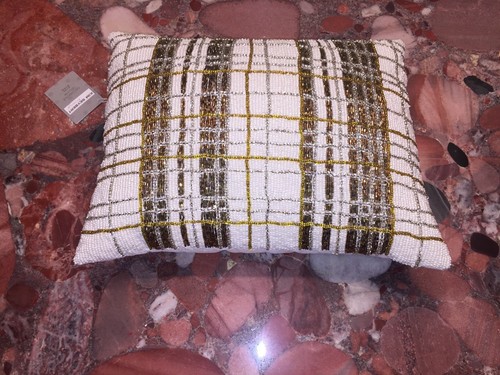 NWT Kim Seybert Neiman Marcus White Gold Plaid Beaded Luxury Throw Pillows 12x16 - Picture 5 of 11