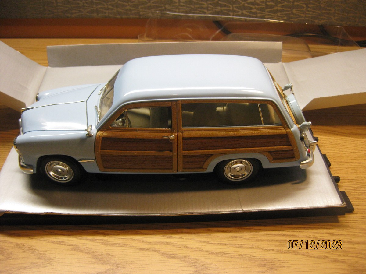 雪*ま様 1/18 1949 Ford Woody ステーションワゴン 青 1:18 FORD