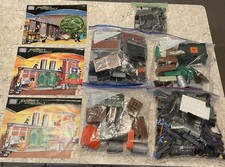 Mega Bloks Alien Agency DNA Lab Hanger 18 5621 5631 Bulk Lot
