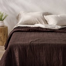 Casaluna Heavyweight Linen Blend Quilt Dark Fig Cotton Fill Full/Queen