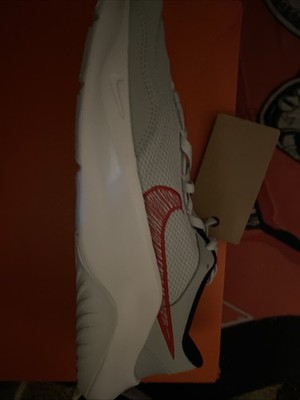 Nike Legend Essential 3