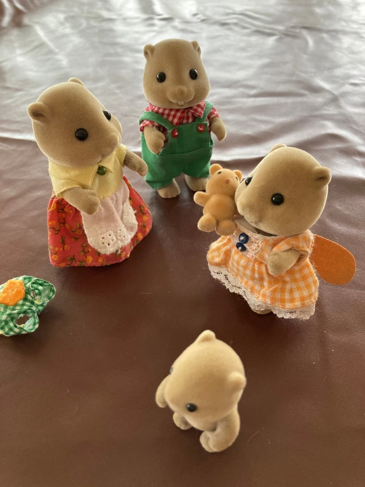Calico Critters Sylvanian Families Woodbrook Beaver Family 5 Rare Vintage - Image 4 of 4