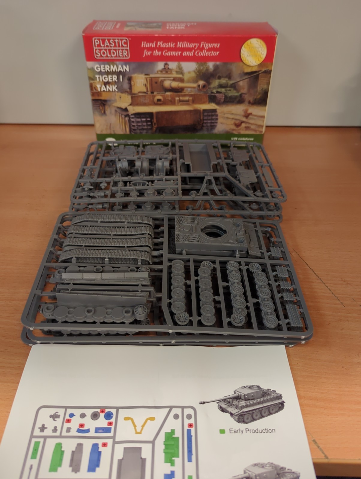 WW2V20032 1/72 WWII GERMAN TIGER I TANK Plastic Soldier Company New in box WW2