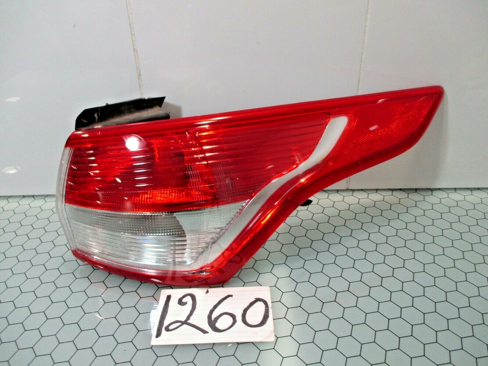 13 14 15 16 Ford Escape PASSENGER Side Tail Light Used Rear Lamp #1260-T 