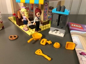 Lego Friends Downtown Bakery Cafe #41006 100% Complete w/ Minifigures Instruct