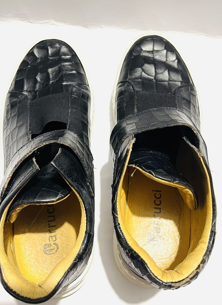 Carrrucci Embossed Fashion mid top sneakers black leather  display picture 1