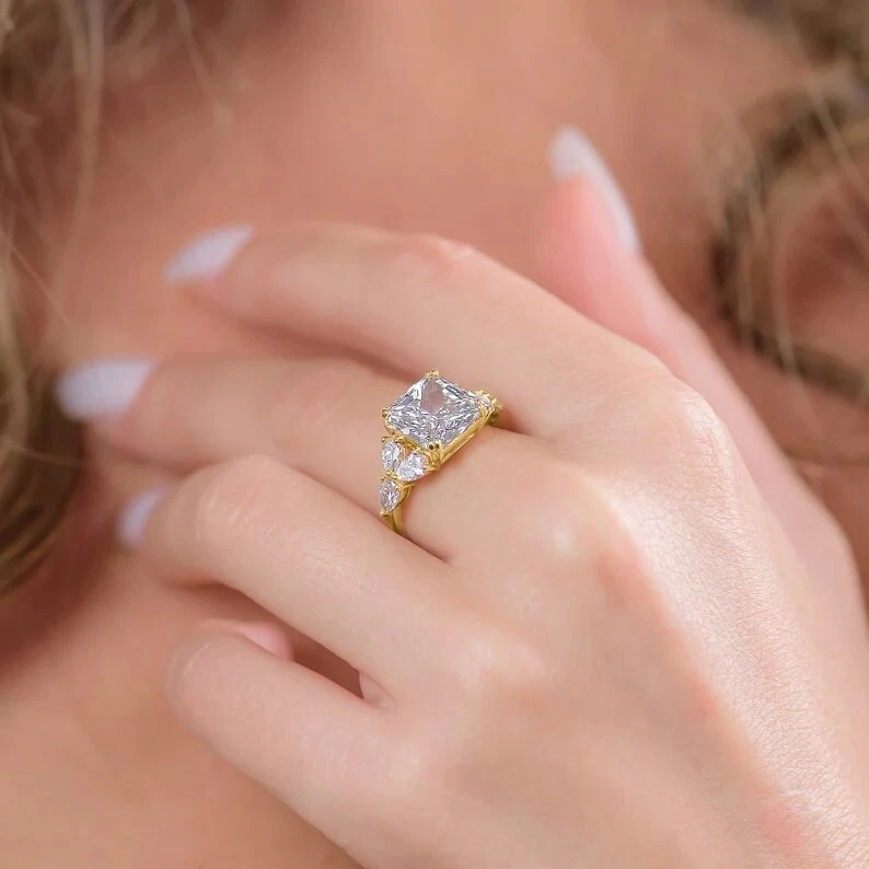 6.10Ct Radiant Cut White Treated Diamond Solitaire in 925 Silver Engagement Ring - Image 3 of 4