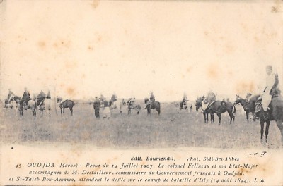 Old postcard MOROCCO OUDJDA LE COLONEL FELINEAU ET SON STAFF