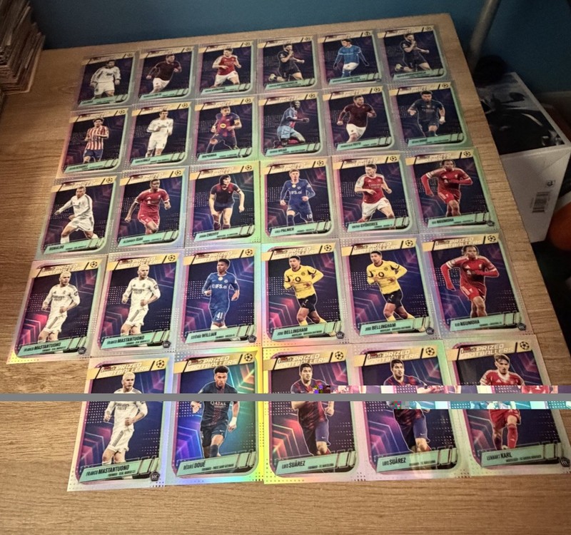 Lot (29) 2025-26 Topps Finest Prized Footballers Lennart Karl Estevao Willian