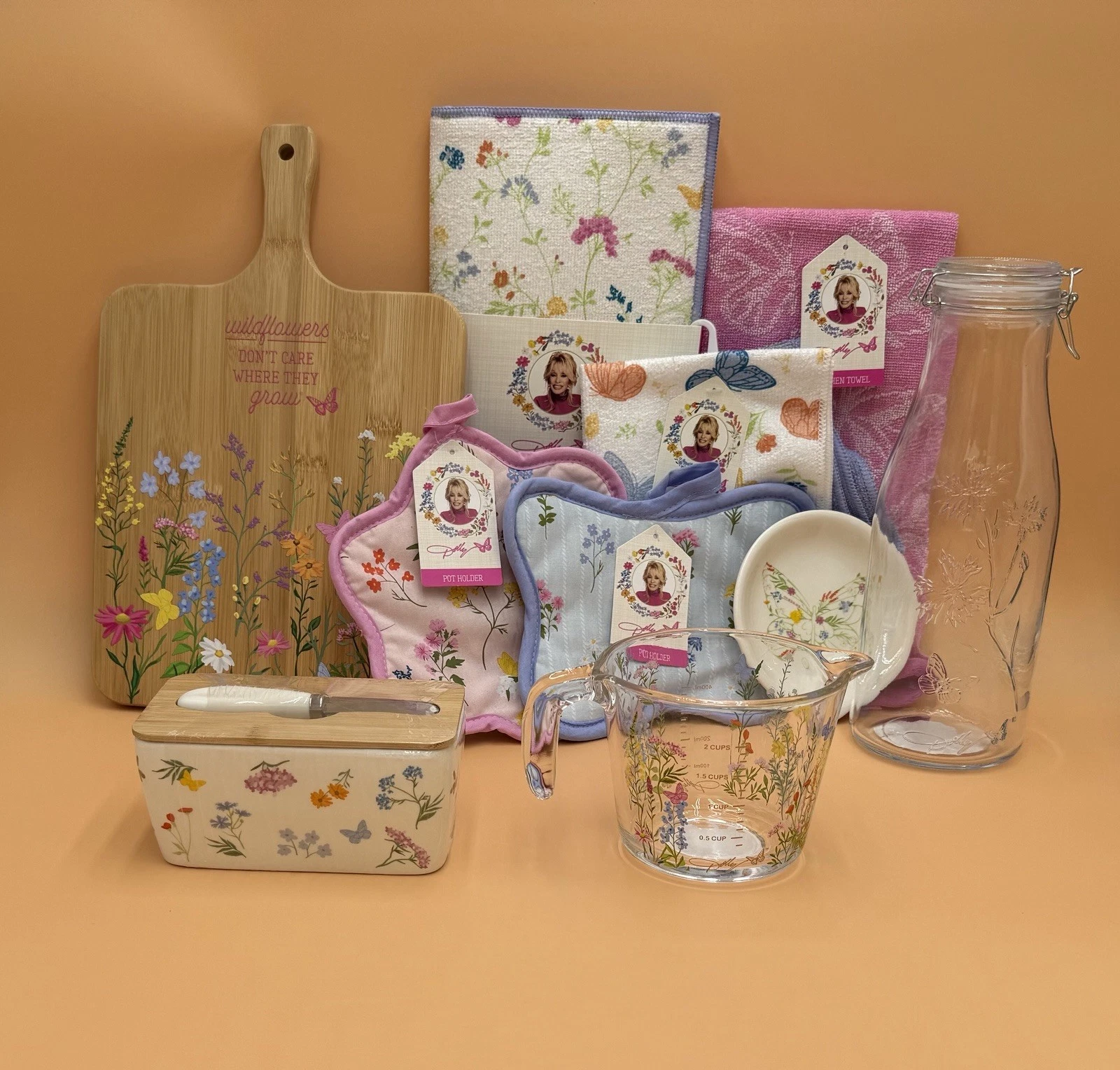 Dolly Parton 10Pc Spring 2026 Wildflowers Lot with Bonus basket Limited Edition