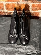 SCHUH QUIRKY BLACK LEATHER ANKLE BOOTS SIZE 6 NEW