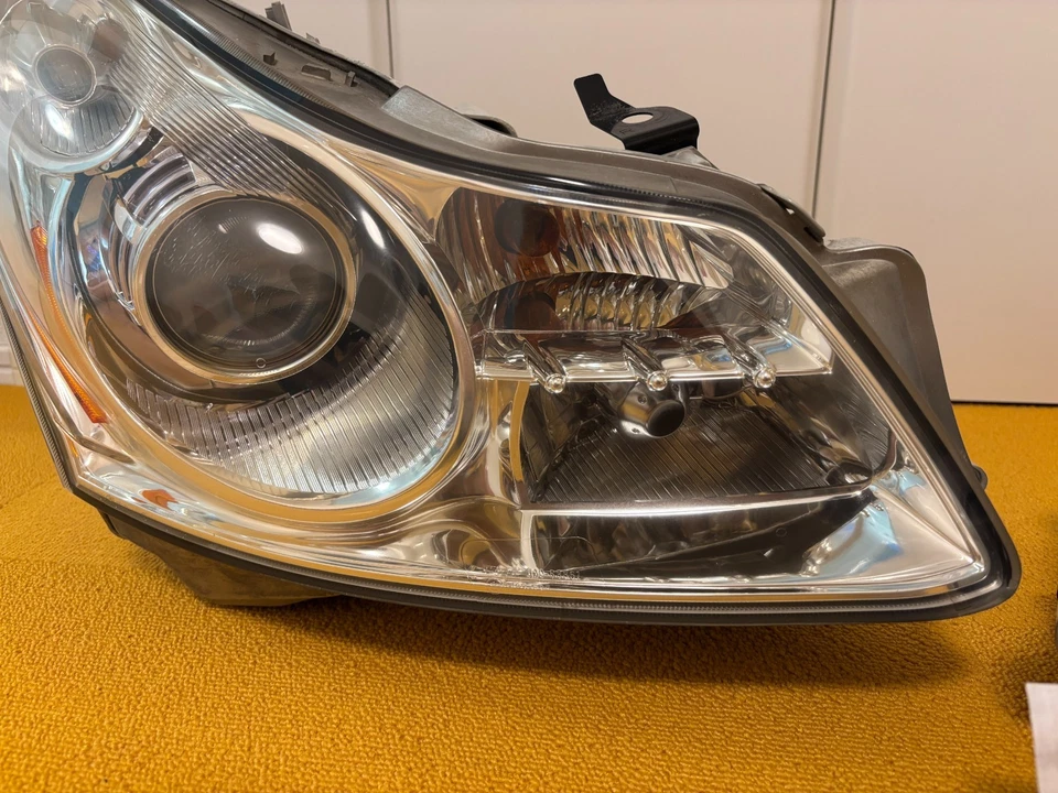 Infiniti Genuine G35 G37 Nissan Skyline Sedan HID Headlight Lamp Left Right OEM - Image 3 of 4