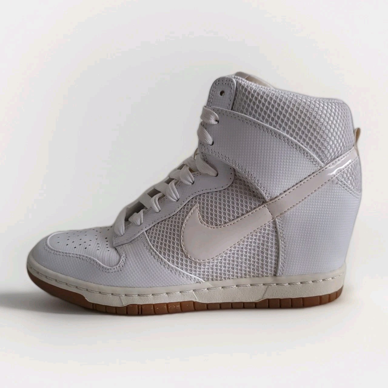 NIKE DUNK SKY HI WEDGE SIZE UK 4 EUR 37.5 (579763 100) WHITE