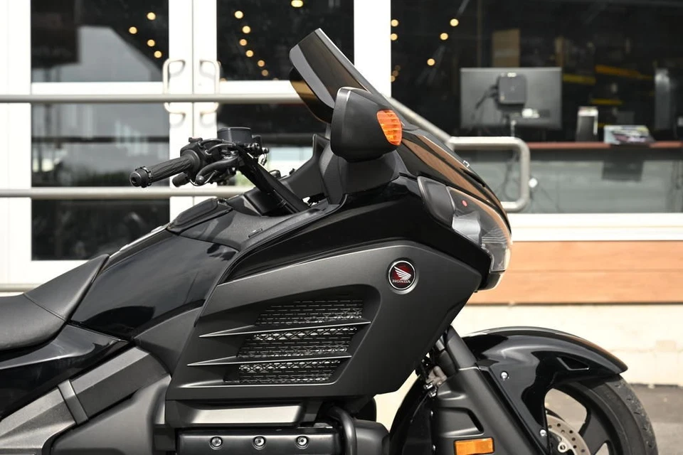 2013 Honda Gold Wing F6B Trike  - Image 4 of 4