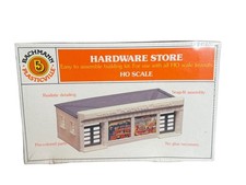 NEW VINTAGE PLASTICVILLE HARDWARE STORE BACHMANN HO SCALE
