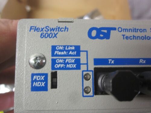 Omnitron Systems FlexSwitch™ 600XC 1Fx+4U 5-Port Compact Switch - Works Great - Picture 3 of 10