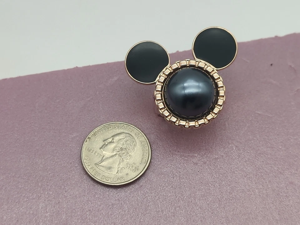 Anillo cabeza de Mickey Mouse de alta costura de Disney MAWI x DISNEY IMITACIÓN PERLA NEGRA DC2504 Foto 2 de 4