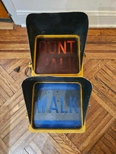 Vtg Walk , Dont Walk Traffic Light - READ, READ