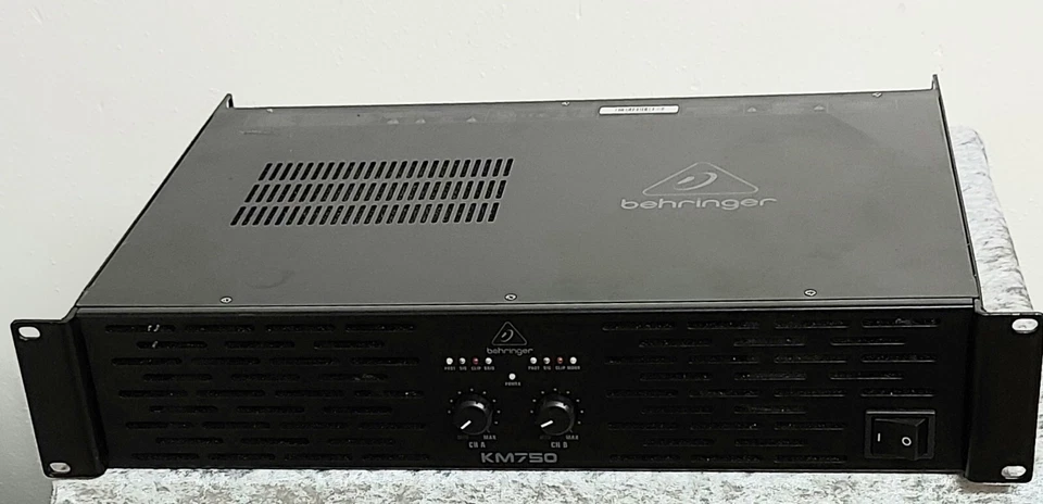 Behringer KM750 Professioneller 750-W-Stereo-Leistungsverstärker ATR Japan
