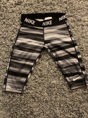 Nike Pro Girls Black And White Stretch Capri Leggings Child Size Small
