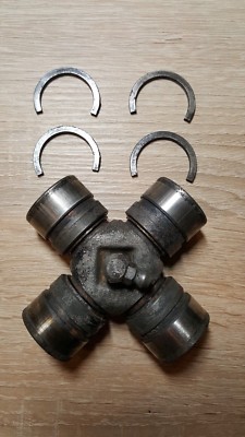 Kreuzgelenk U-Joint OMC Cobra Stern Drive 0912214