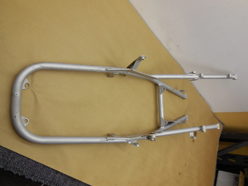 Subchasis trasero Husaberg FE600E 1999 99 FE600 FE 600 E Foto 3 de 4