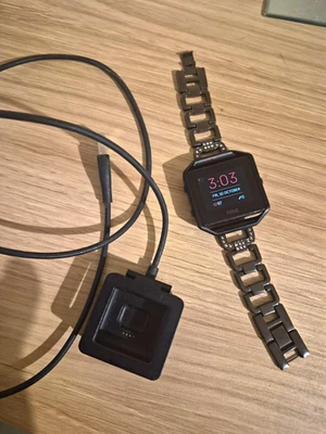 Fitbit Versa 38mm Black Metal Case, Heart Rate, Metal Band, 4GB iOS/Android