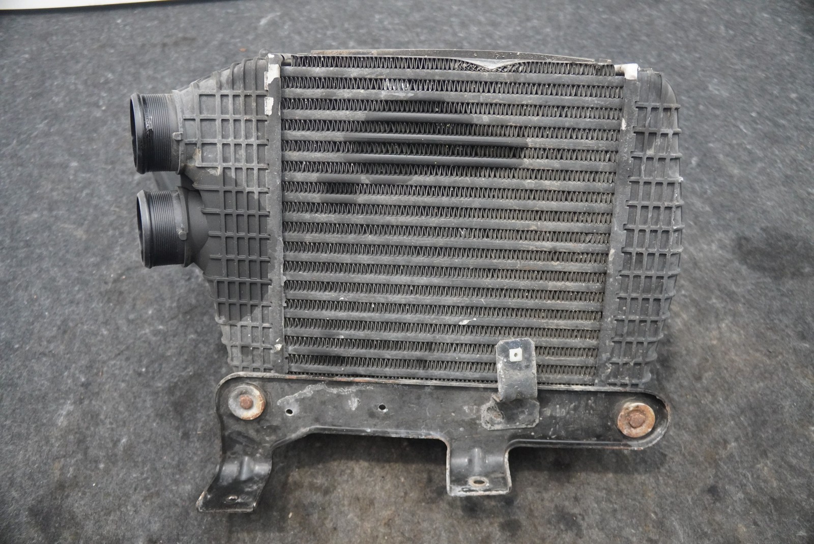 Left Turbo Intercooler Radiator 670009834 Maserati Quattroporte M156 2014-17+