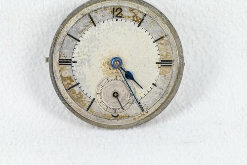 Universal Geneve Wristwatch Movement & Dial Calibre 251 Spares / Repair - Picture 2 of 9