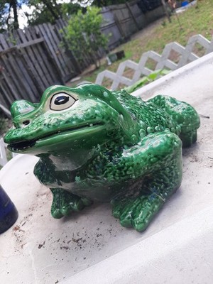 Arnels Large Ceramic Frog Toad Patio Garden Decor Vintage Green Great Color!