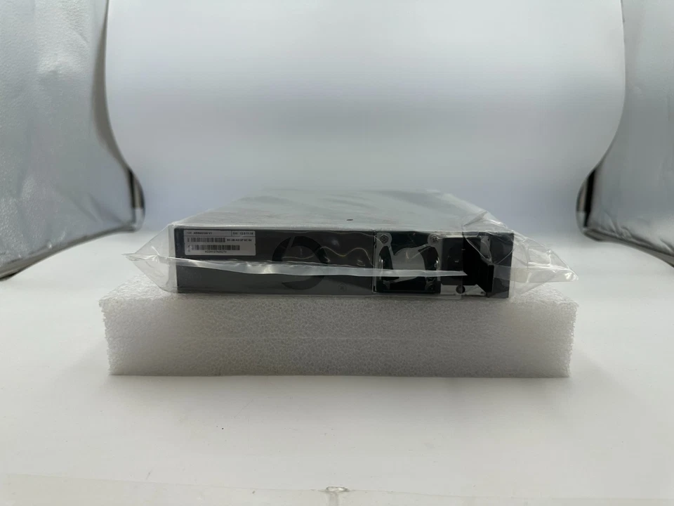 NETGEAR 10GbE 16 Port Managed Ethernet Switch M4300-8X8F XSM4316S100NES - Image 2 of 2