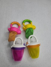 Lot Of 4 Munchkin Baby Fresh Food Feeders Mesh Silicone 2 With Covers