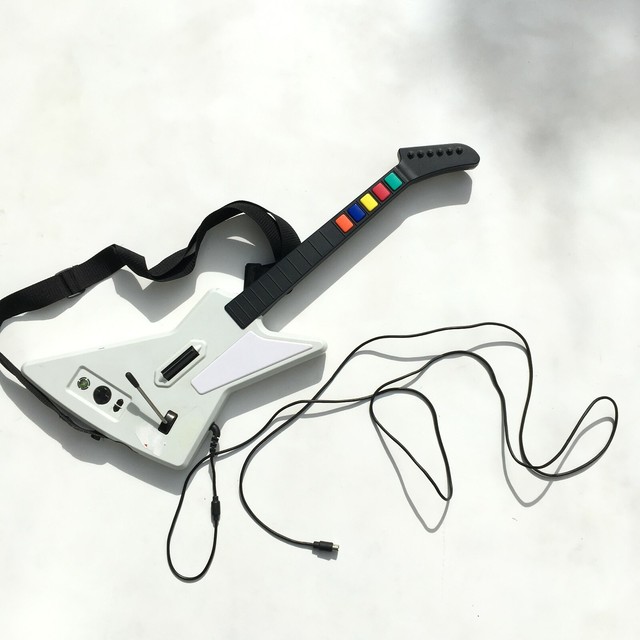 Guitar Hero Xplorer Guitar Xbox 360 Red Octane White Wired Model No USB