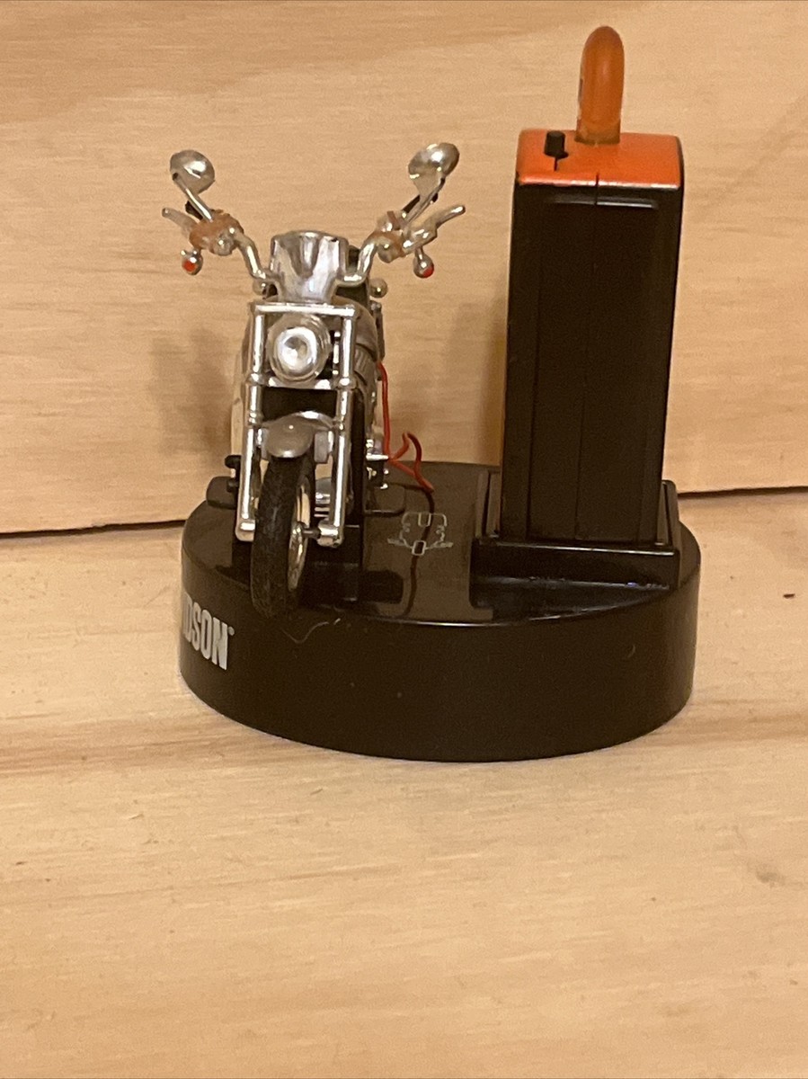 2003 Harley Davidson RC Bike and Gas Pump - Planet Toys