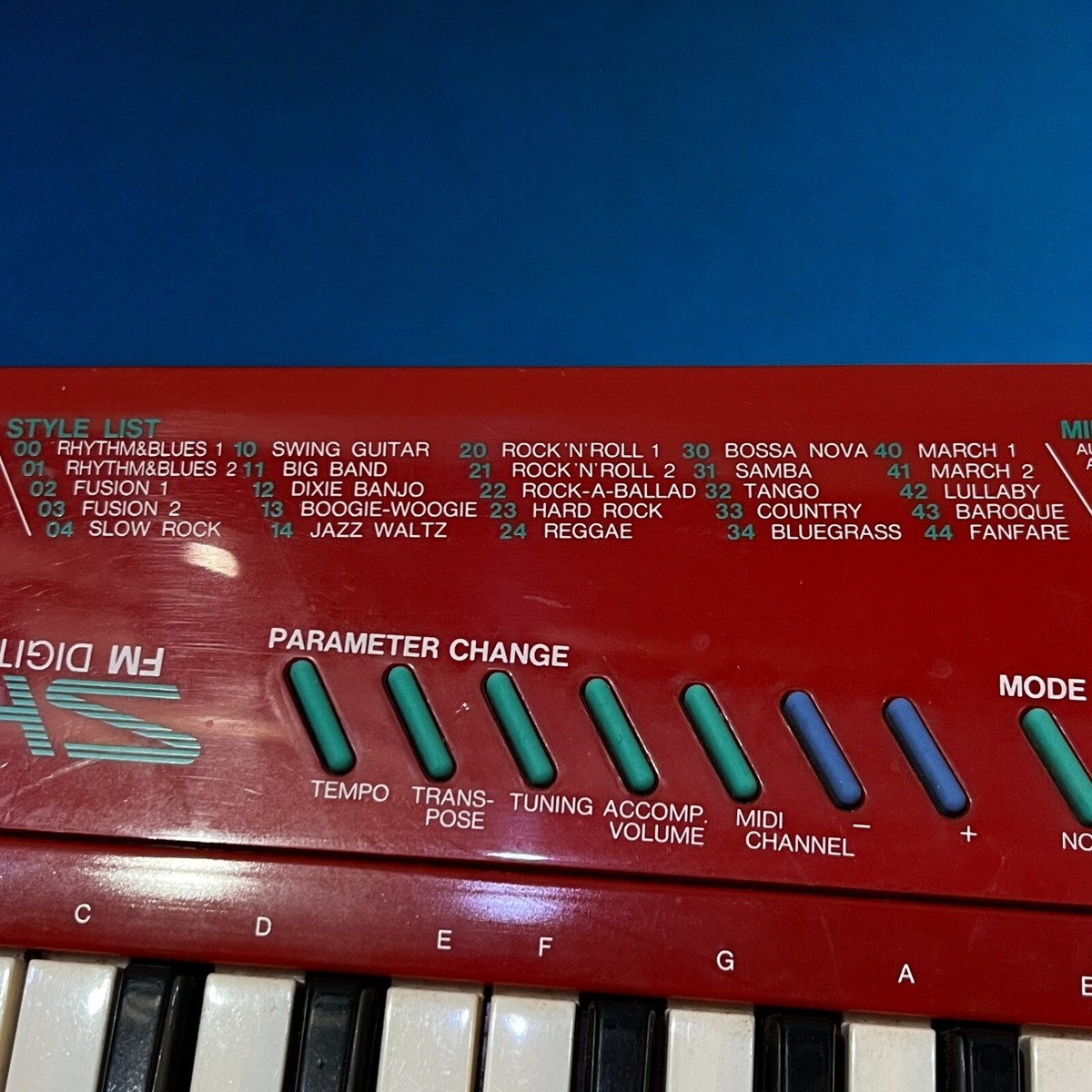 Yamaha SHS-10 R Red FM Digital Shoulder Key MIDI Synthesizer
