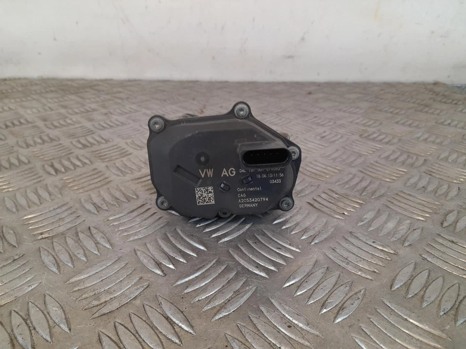 Carrocería del acelerador Audi A3 Mk3 2012-2020 04L131501C Foto 2 de 4