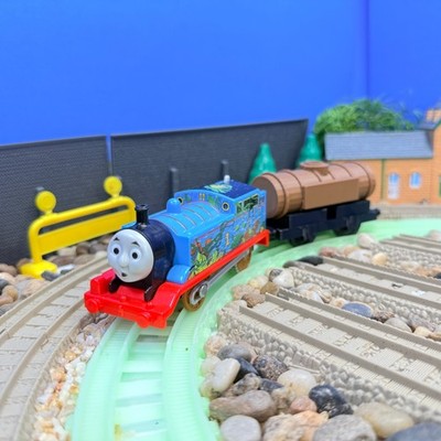 Thomas & Friends Trackmaster Jungle Crash Thomas Train Engine + Custom Tanker