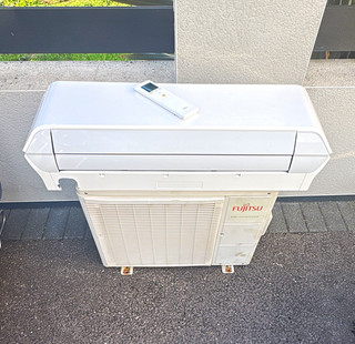 Fujitsu Ductless Mini Split AC Indoor Outdoor Remote R410A 230V AOYG12LMCE