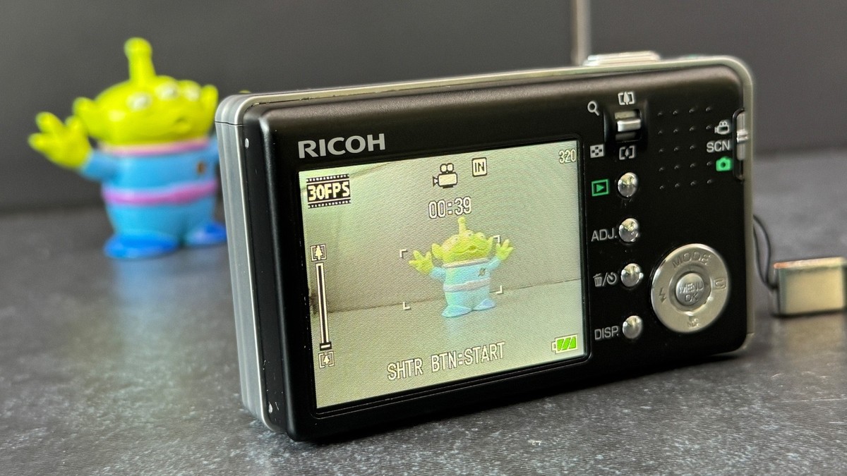 RICOH - リコー Caplio R5 ジャンク品 Ricoh Caplio R5 Black 7.0MP Digital Camera - Black | eBay