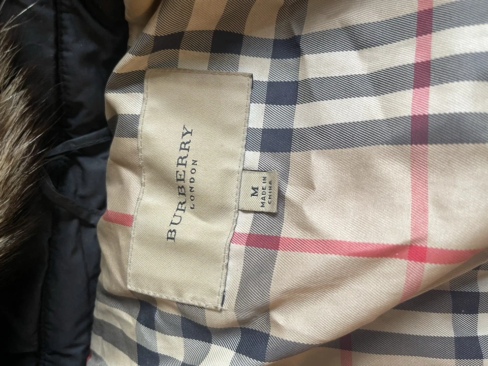 Abrigo de invierno Burberry para mujer talla mediana circa 2004 negro Foto 2 de 4