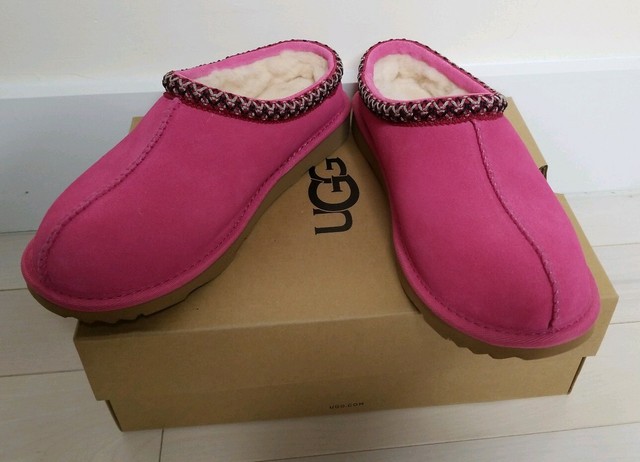 pink ugg tasman